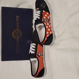 Bradfoed Exchange Disney Mickey and Minnie Shoes Size 7